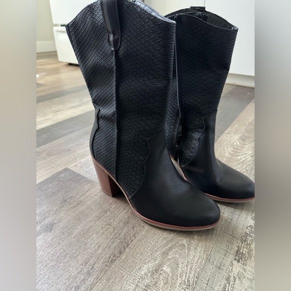 Plus Size - Mid-Shaft Western Cowboy Boot (WW) - Torrid - Picture 2 of 7